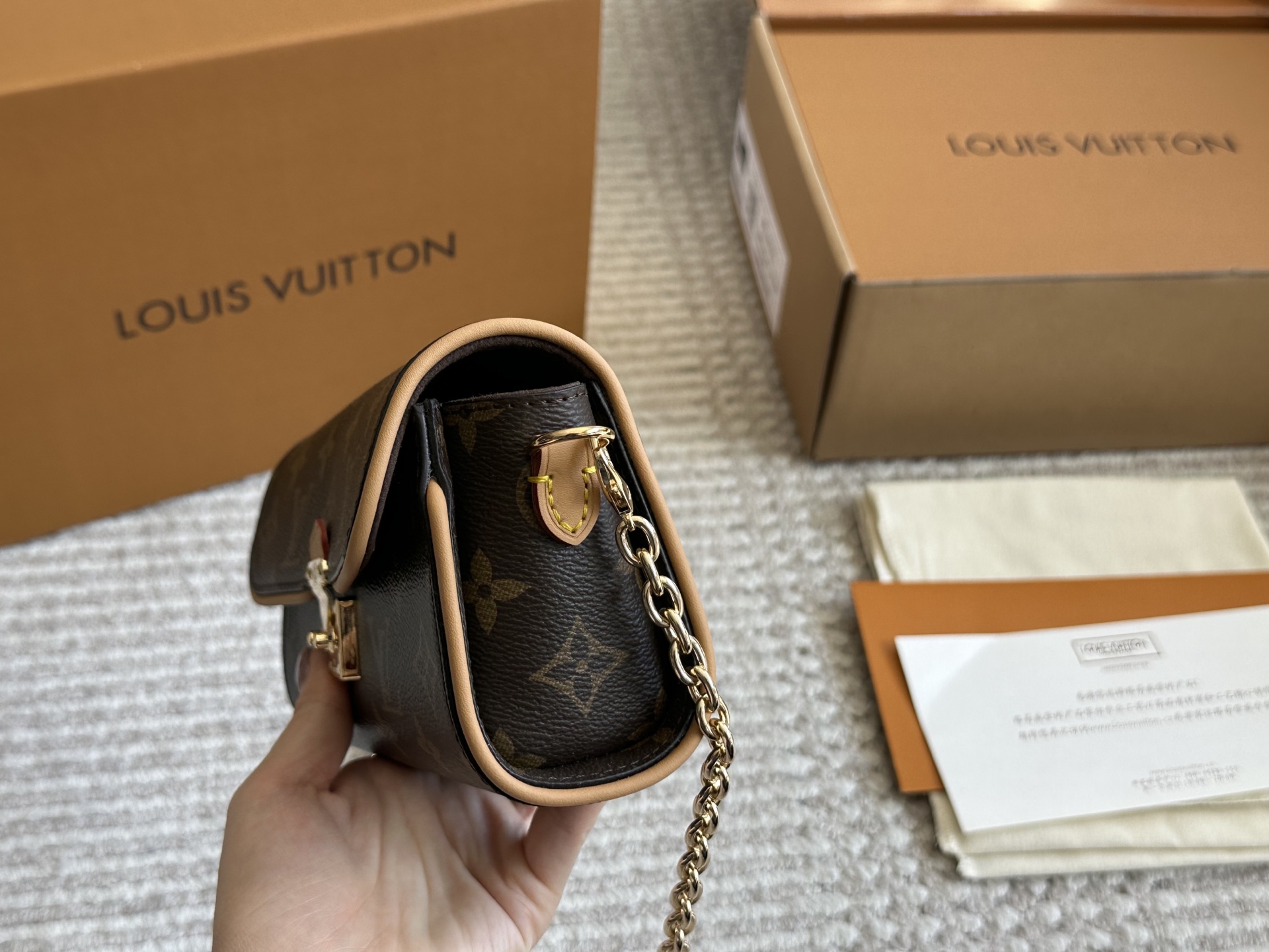 L style pochette camill Bag