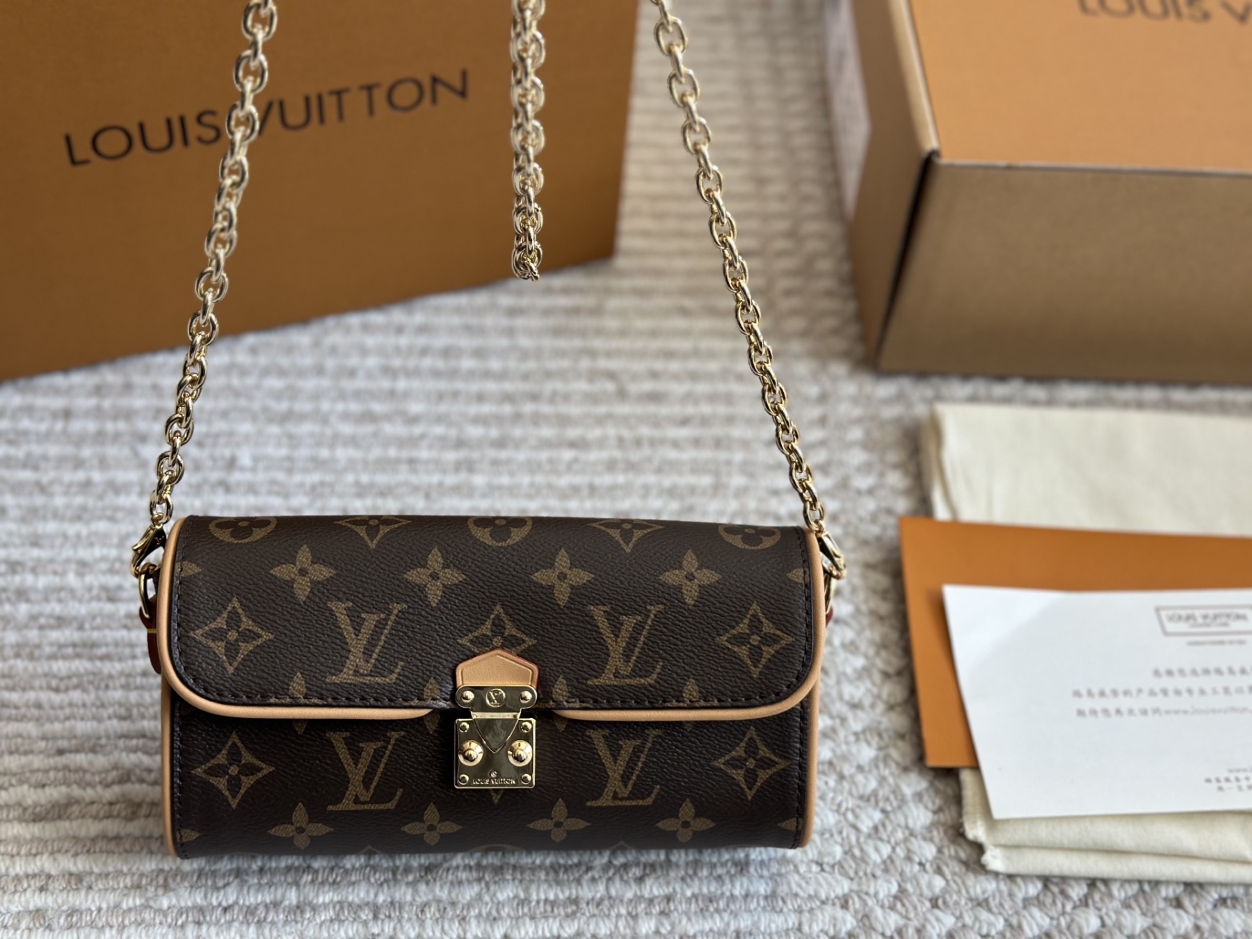 L style pochette camill Bag