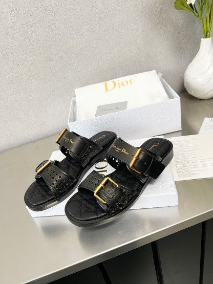 D Style Hollow Women's Slippers