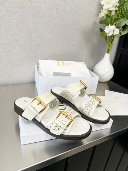 D Style Hollow Women's Slippers