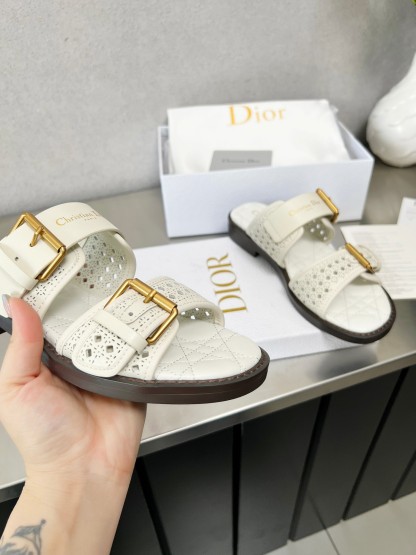 D Style Hollow Women's Slippers