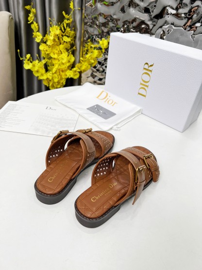 D Style Hollow Women's Slippers