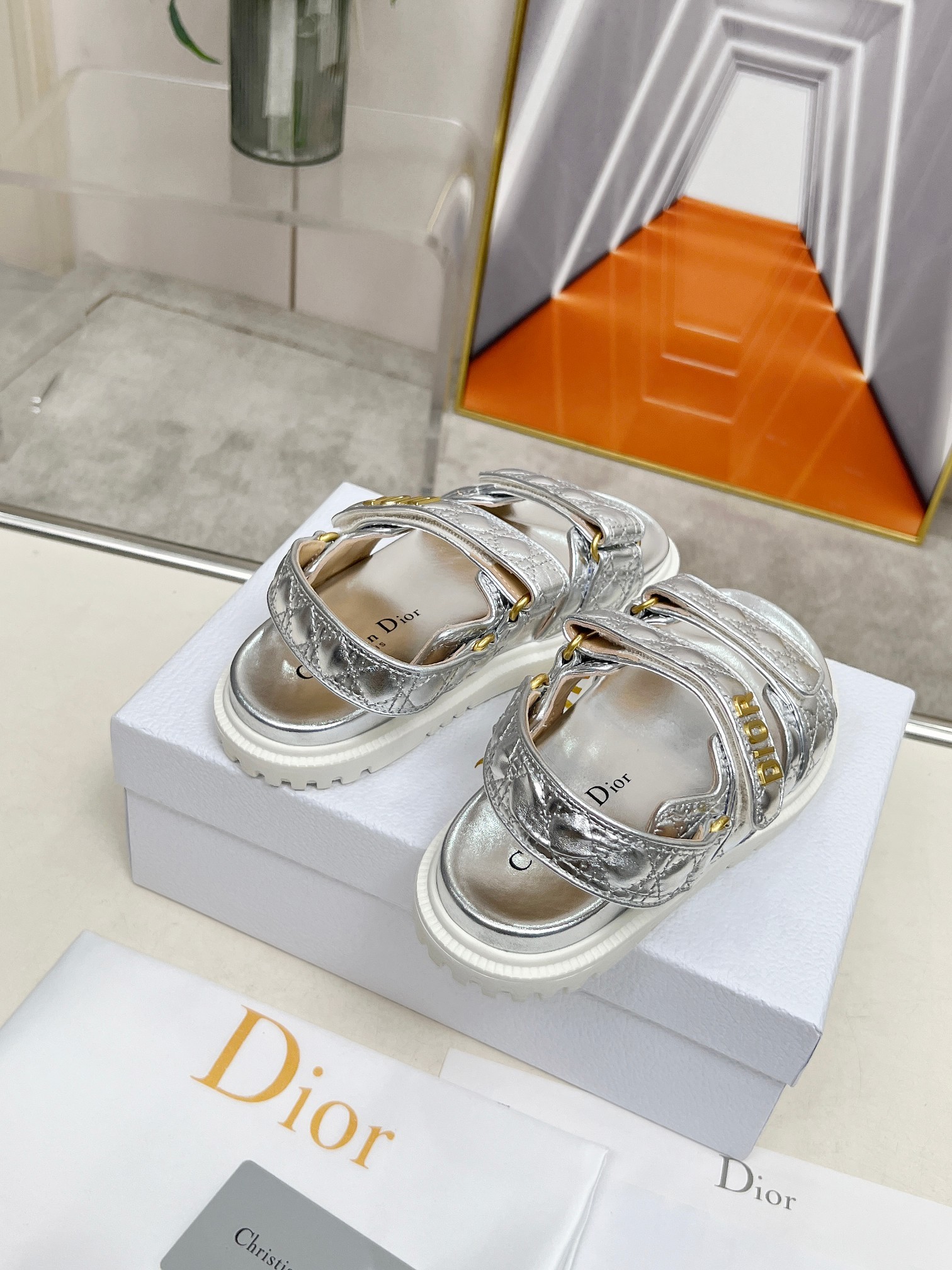 D Style Thick-soled women slippers