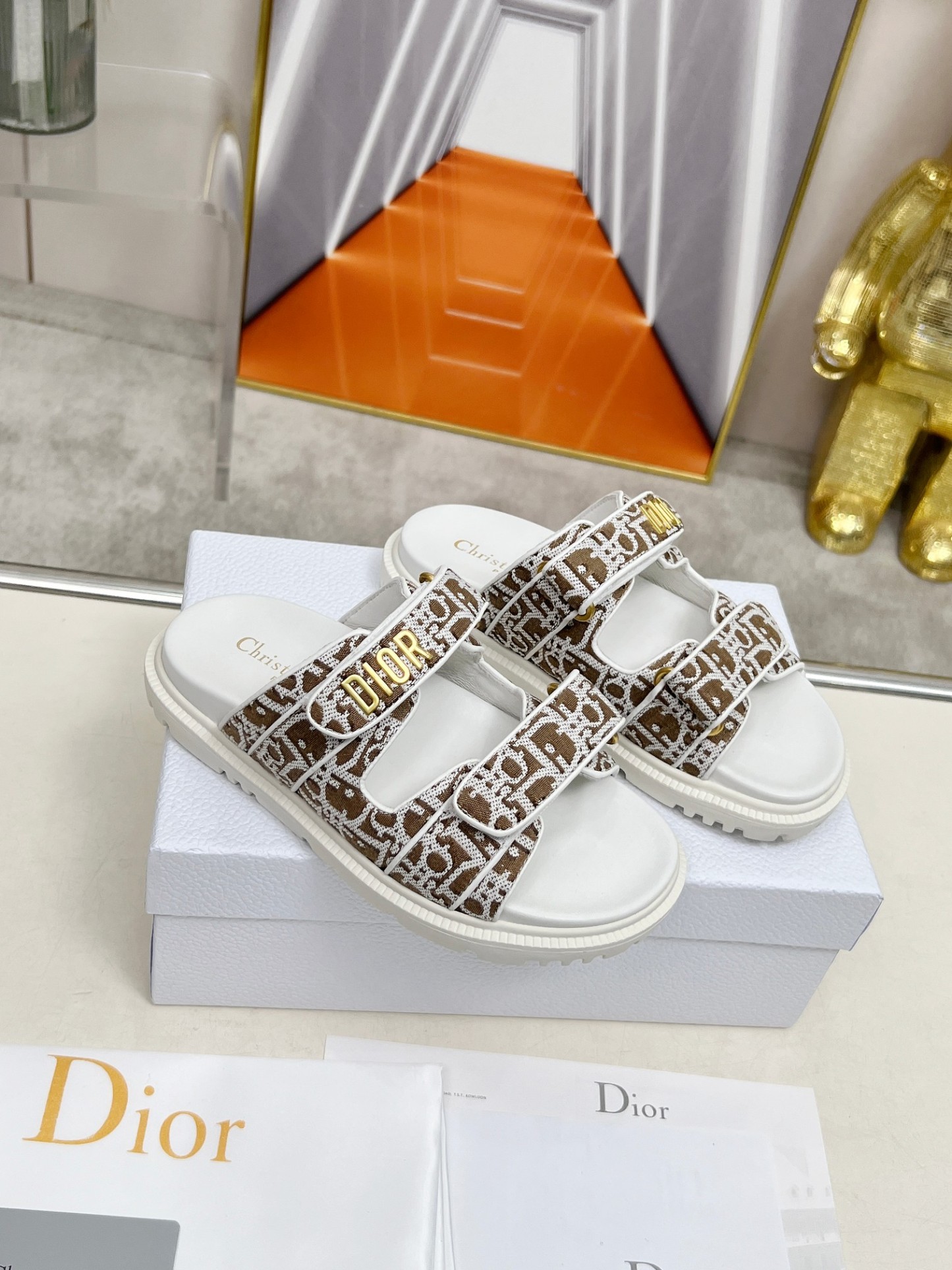 D Style Thick-soled women's slippers