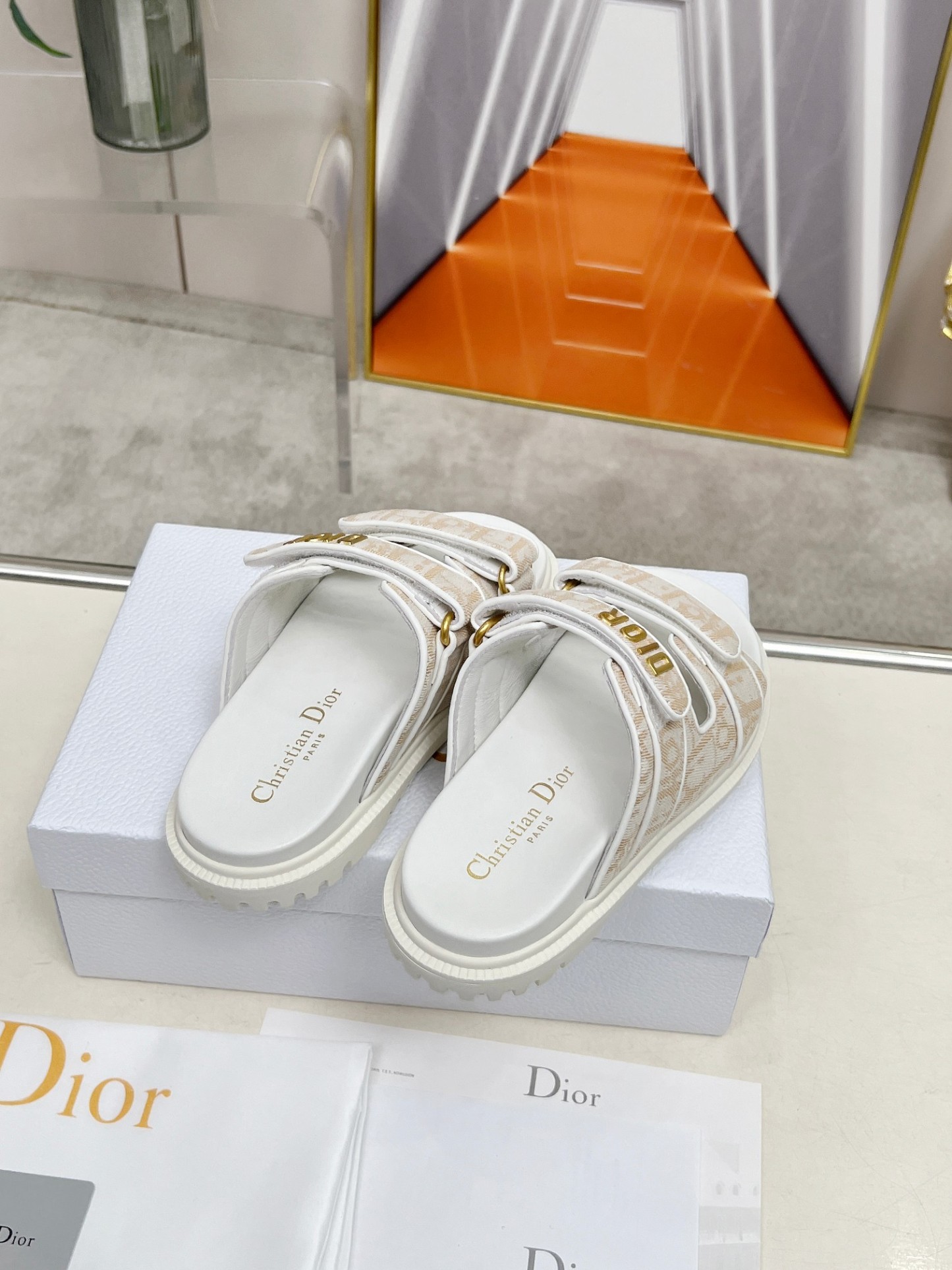 D Style Thick-soled women slippers