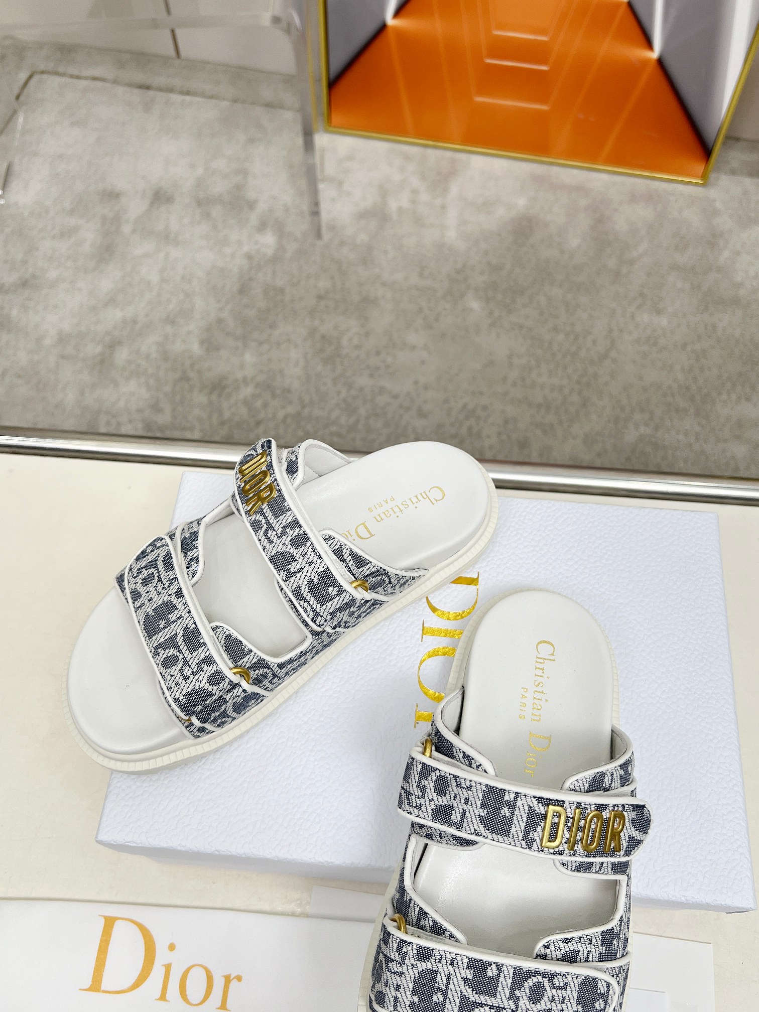 D Style Thick-soled women slippers