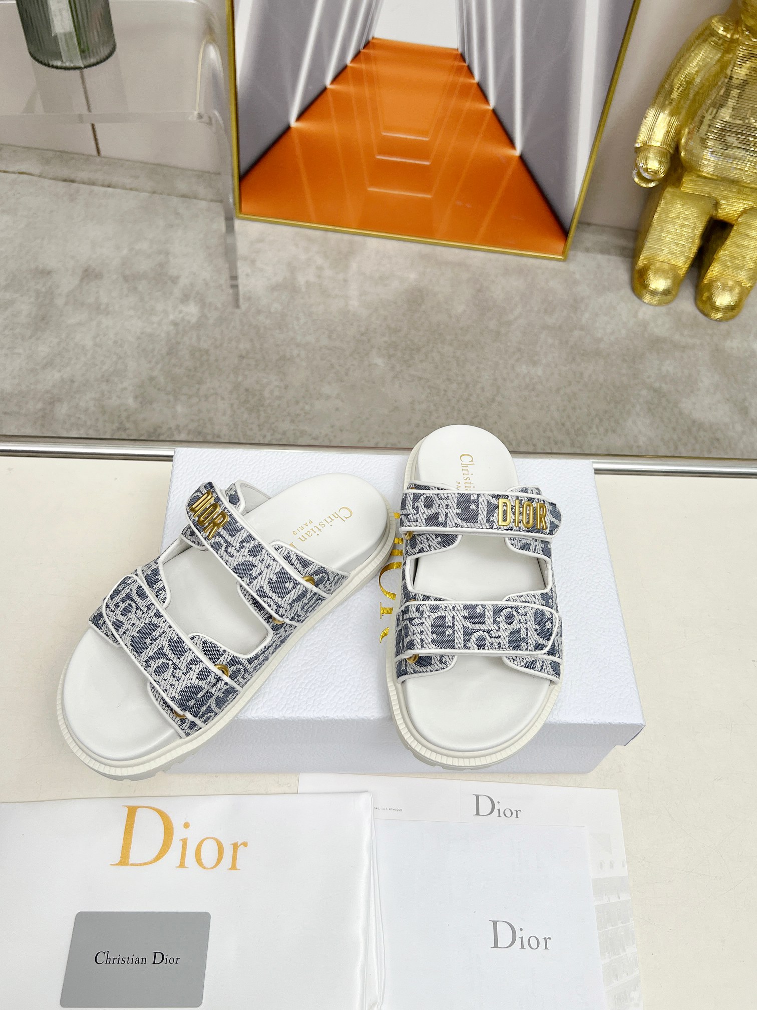 D Style Thick-soled women slippers