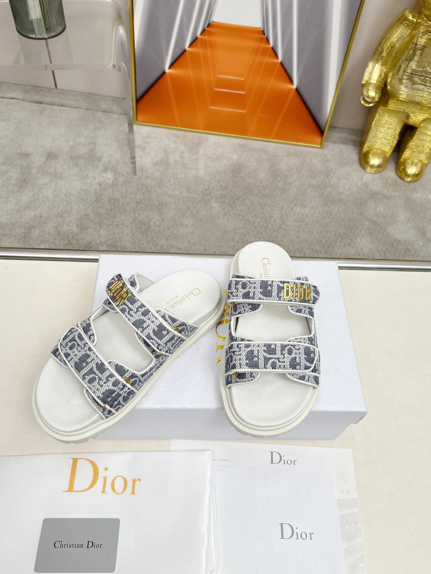 D Style Thick-soled women slippers