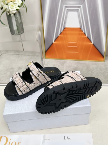 D Style Thick-soled women slippers