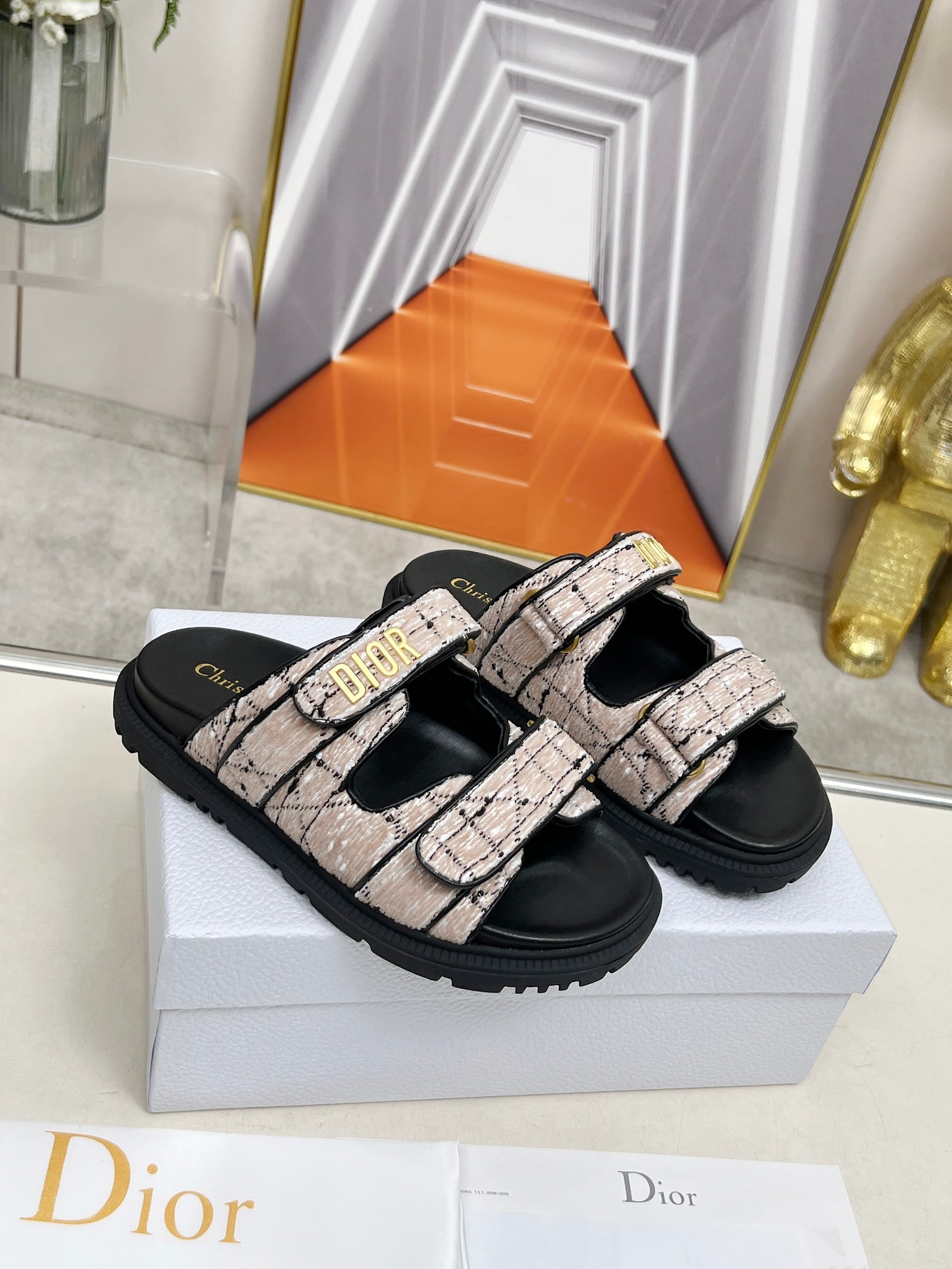 D Style Thick-soled women slippers