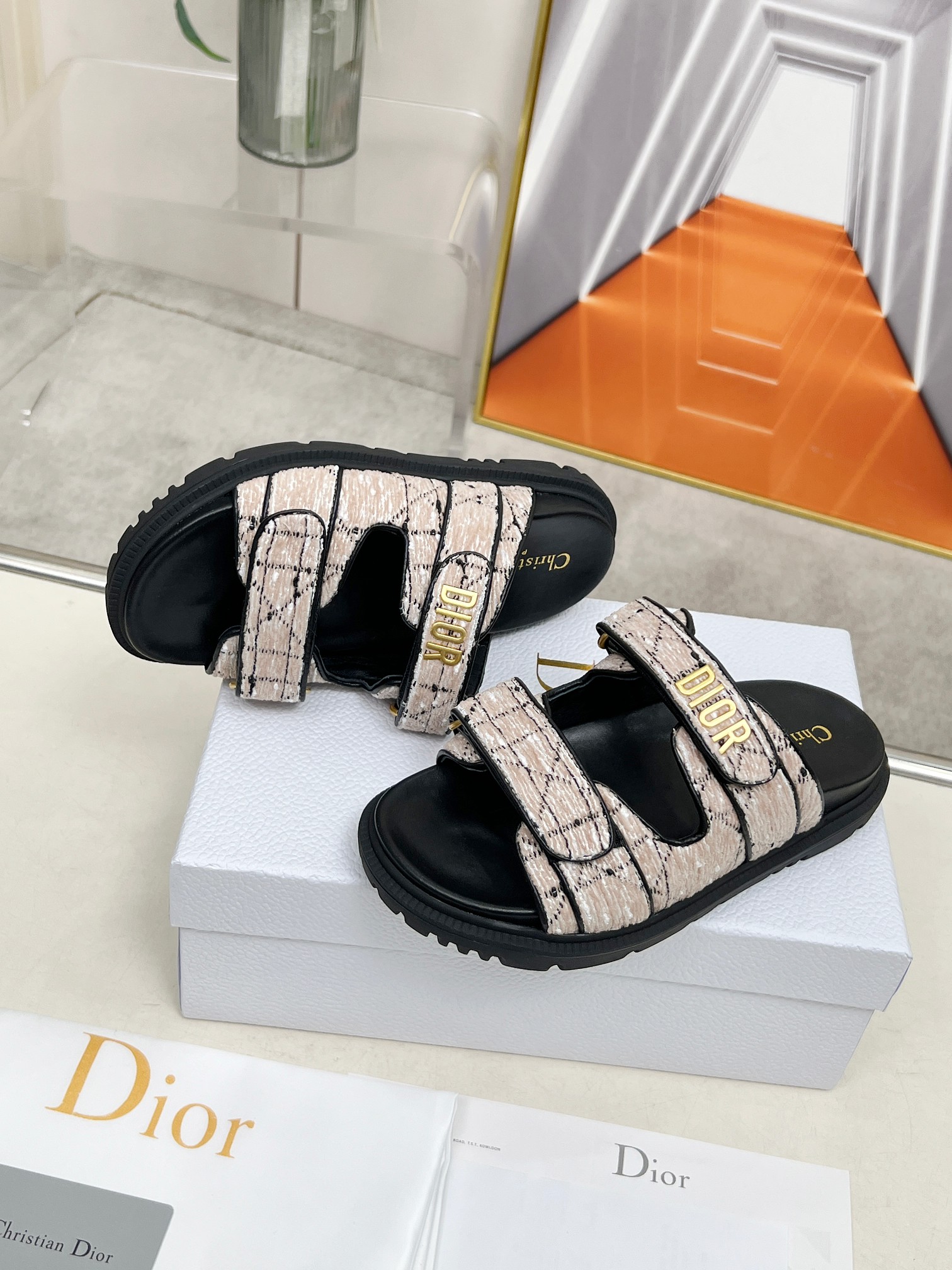 D Style Thick-soled women slippers