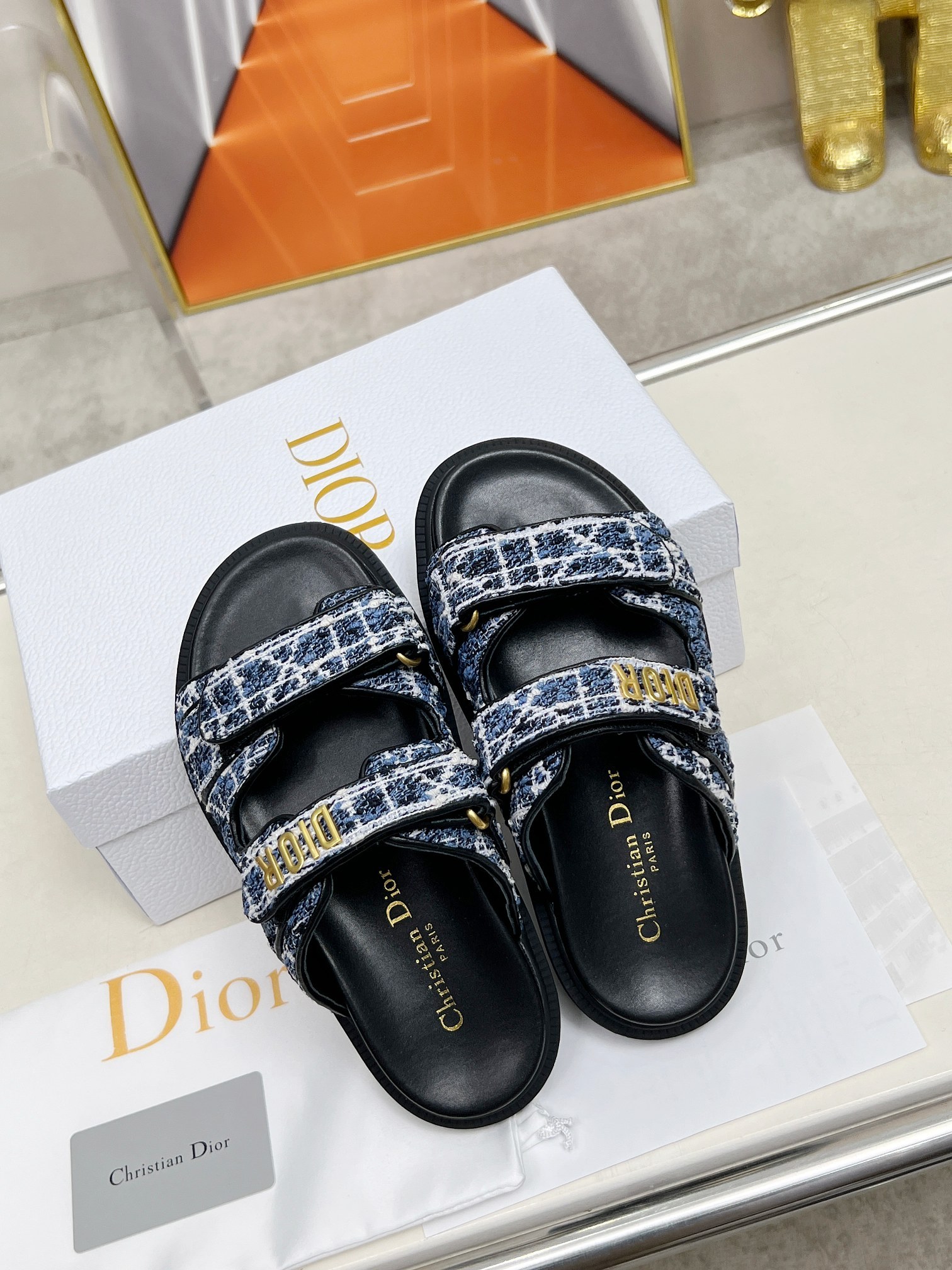 D Style thick-soled women slippers