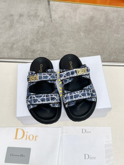 D Style thick-soled women slippers