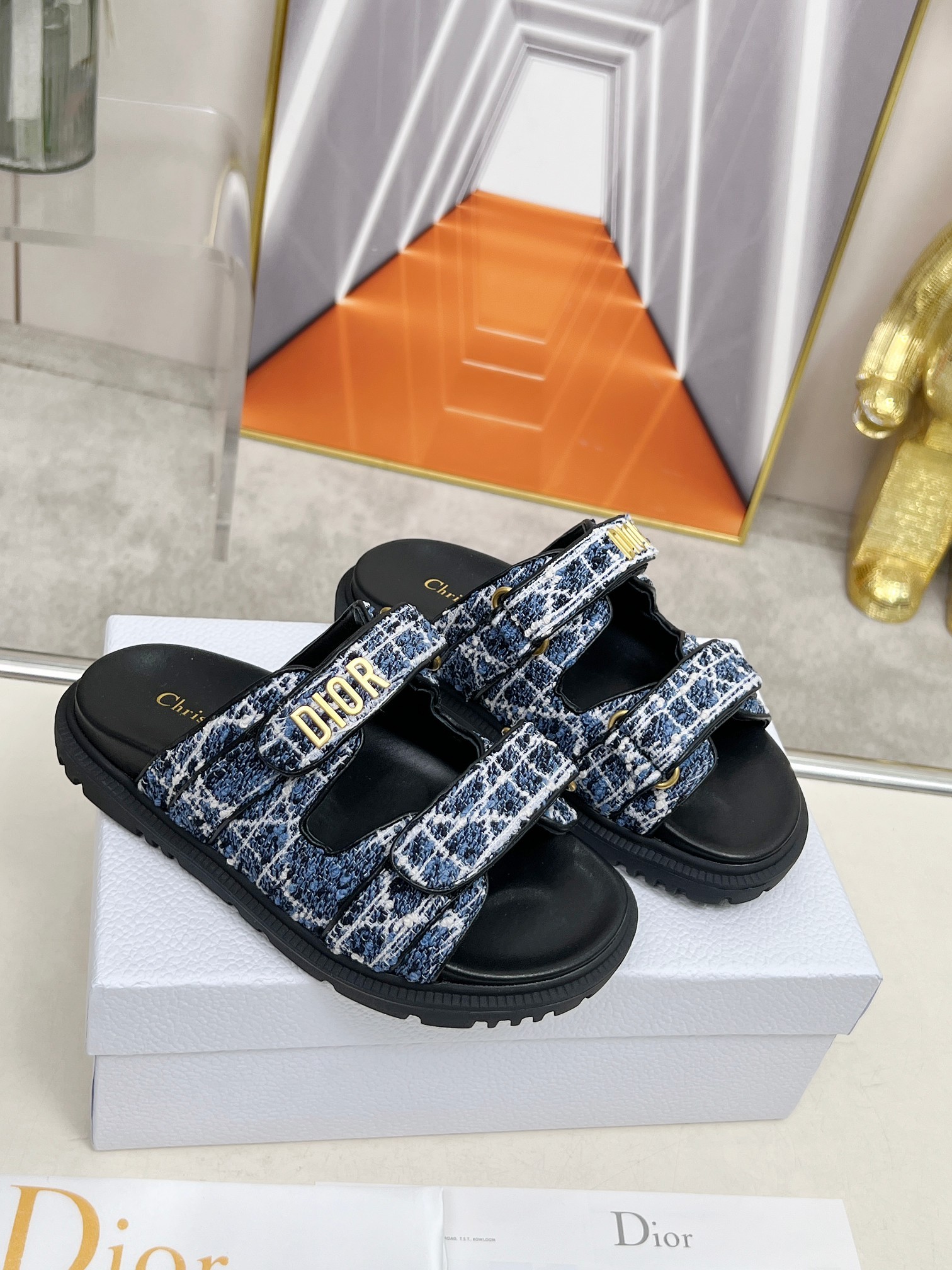 D Style thick-soled women slippers