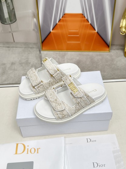 D Style thick-soled women's slippers