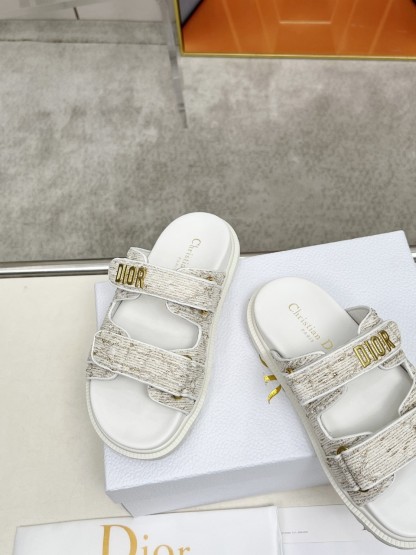 D Style thick-soled women's slippers