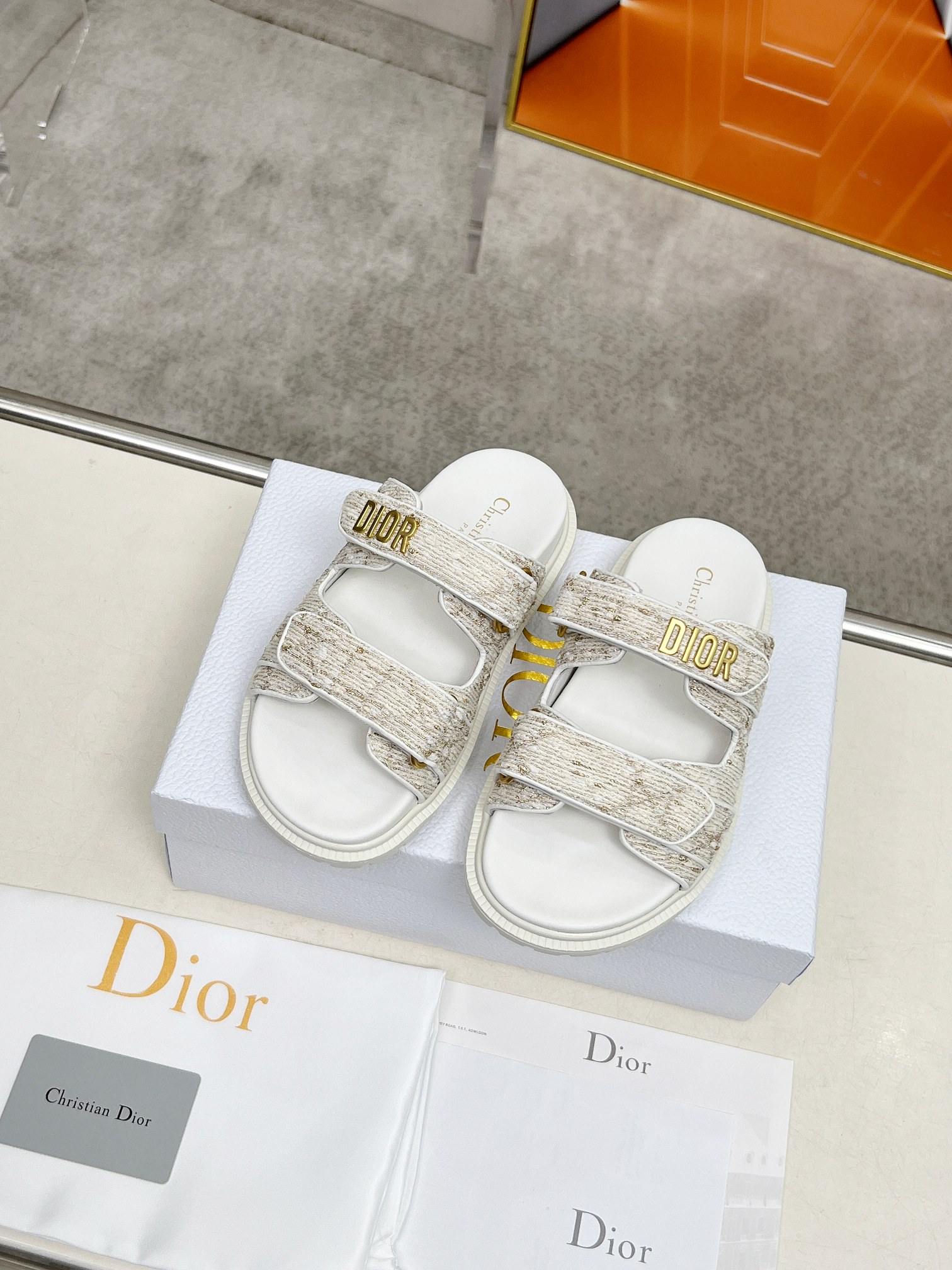 D Style thick-soled women's slippers