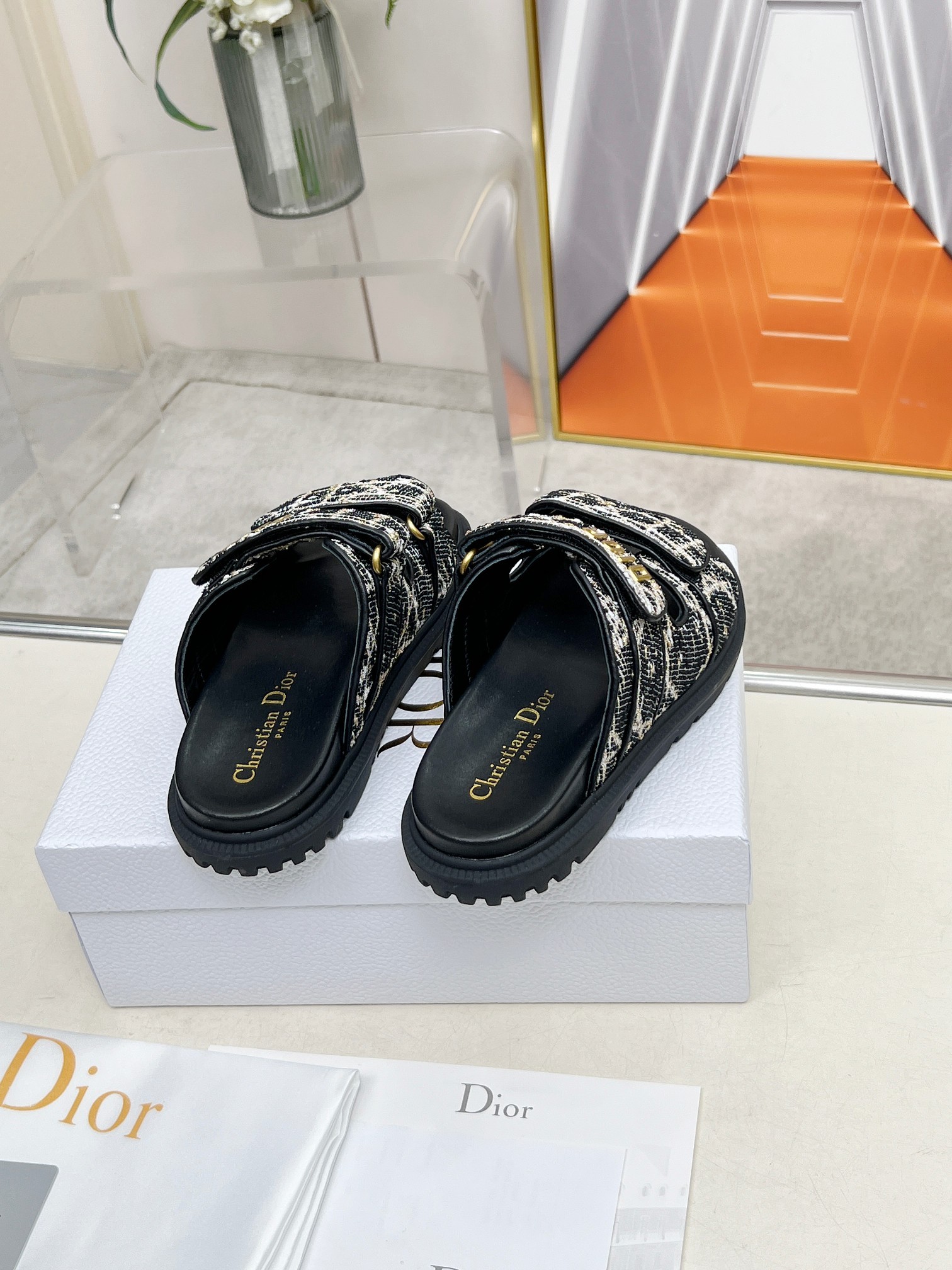 D Style thick-soled women's slippers