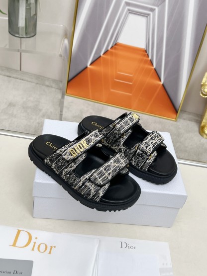 D Style thick-soled women's slippers