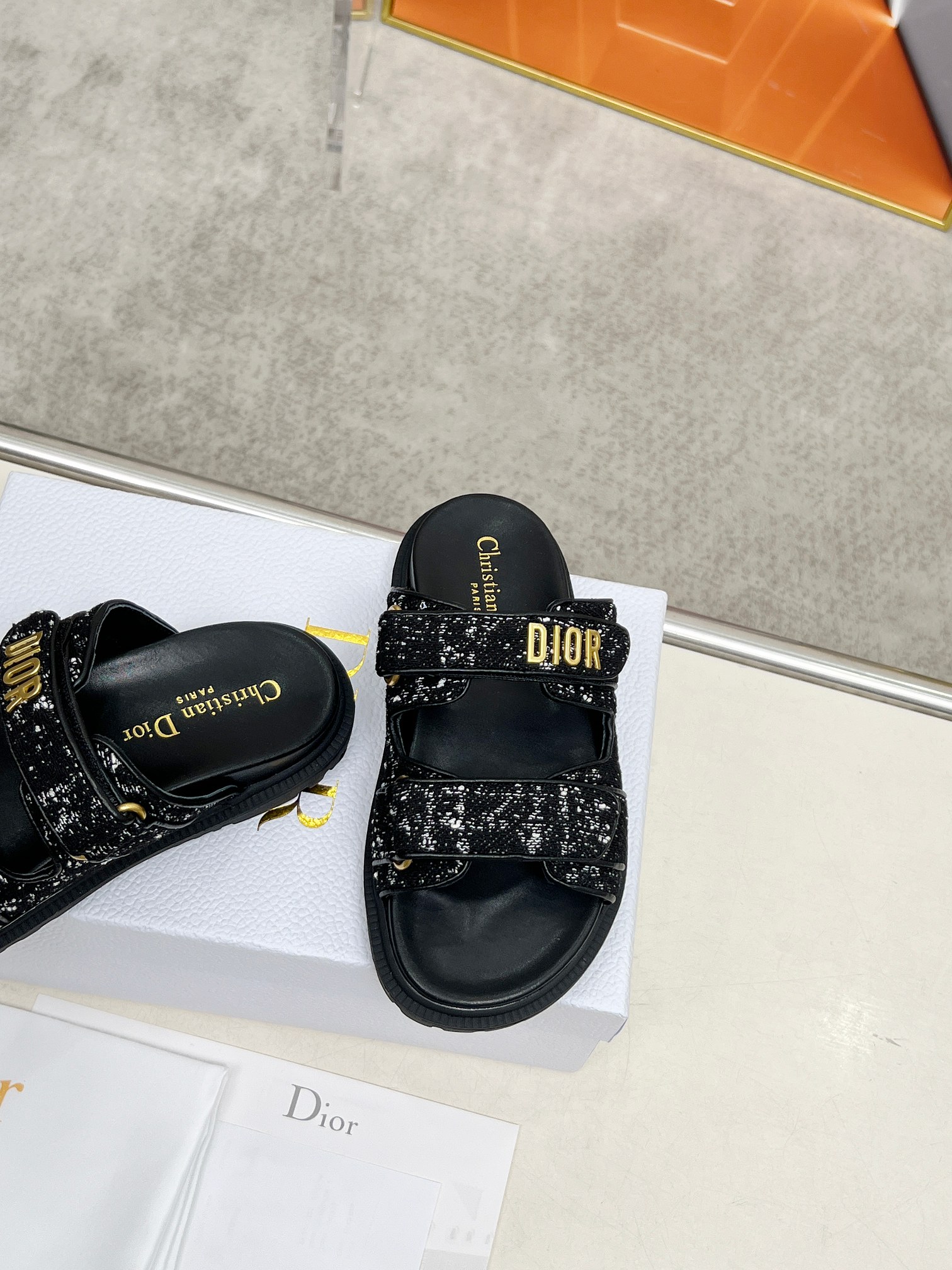 D Style thick-soled women's slippers