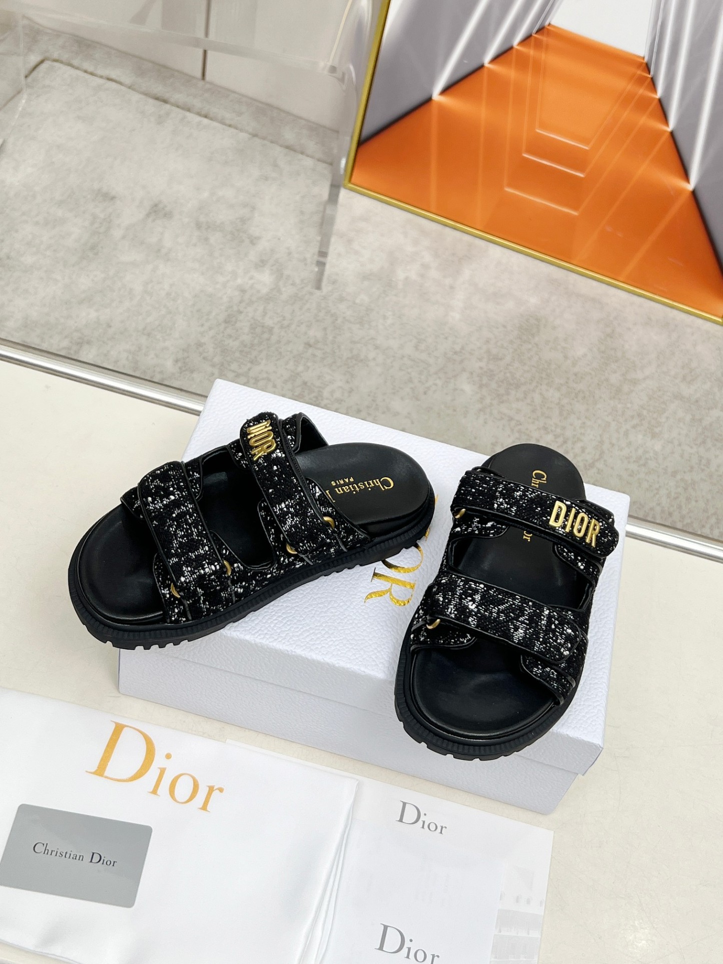 D Style thick-soled women's slippers