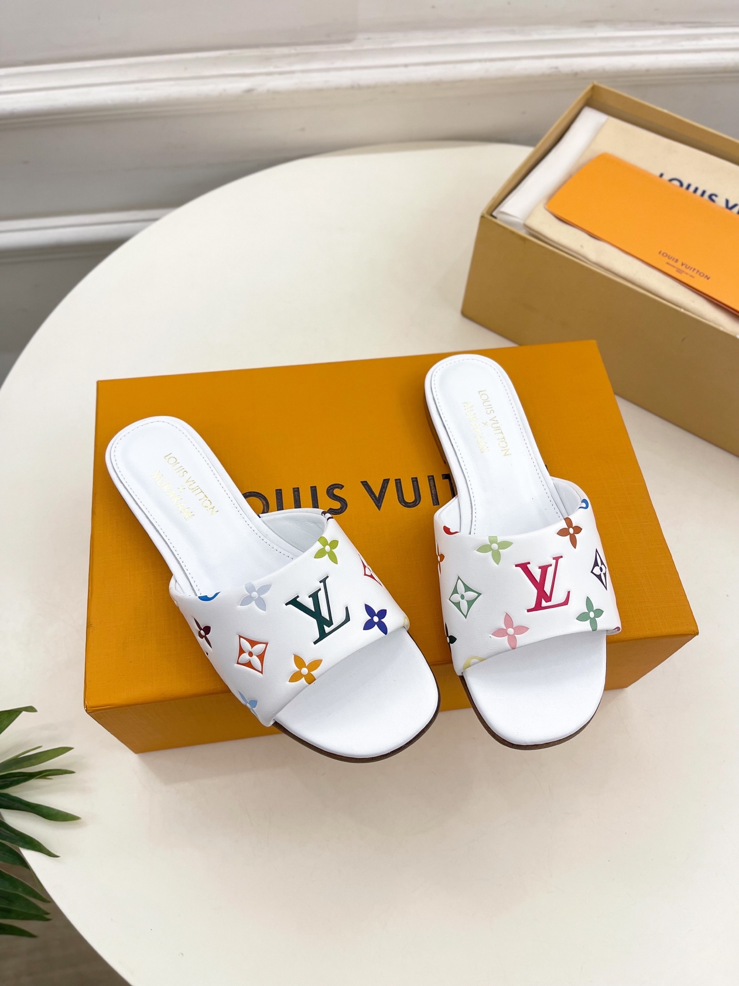 L Style Tricolor Embossed Flat Slippers