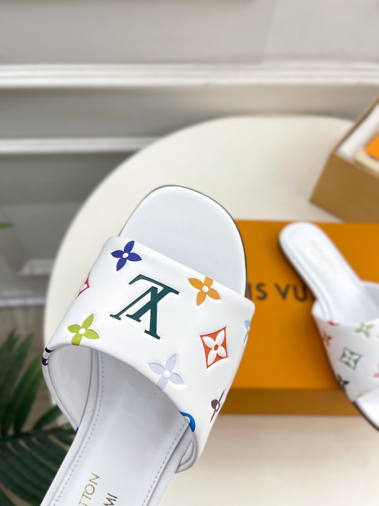 L Style Tricolor Embossed Flat Slippers