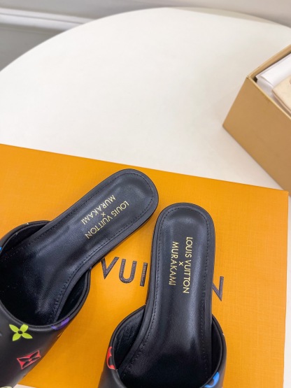 L Style Tricolor Embossed Flat Slippers