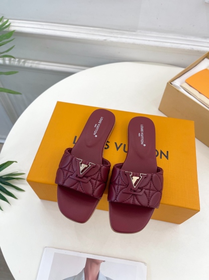 L Style embroidered letter buckle flat slippers