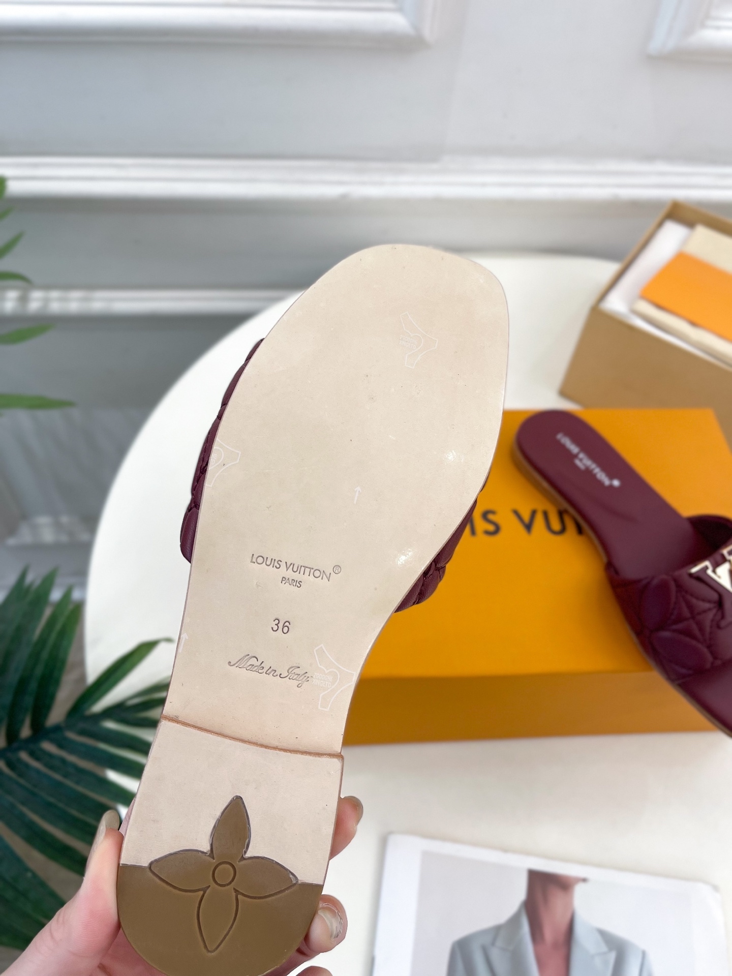 L Style embroidered letter buckle flat slippers