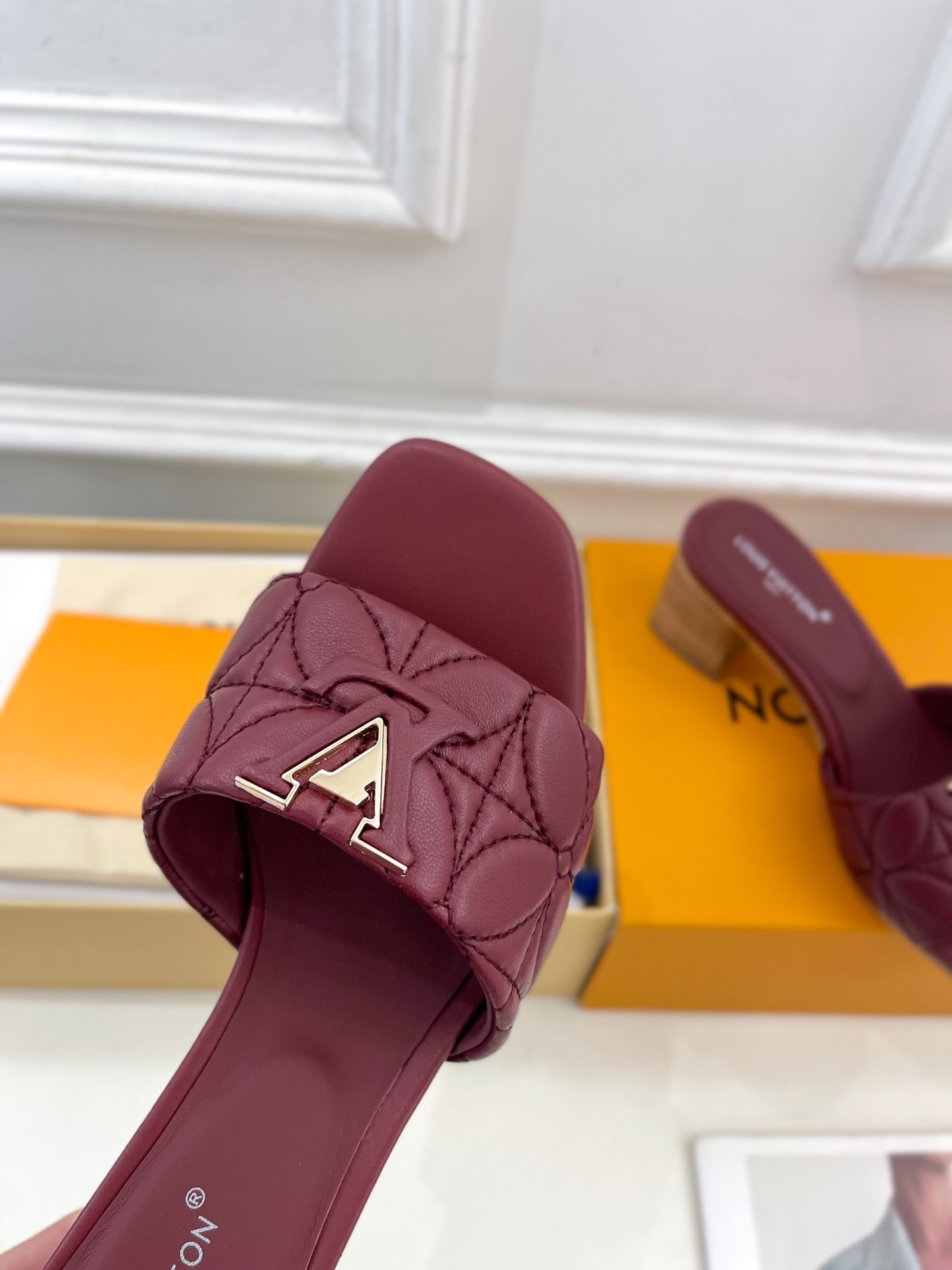 L Style embroidered letter buckle ladies slippers 5cm