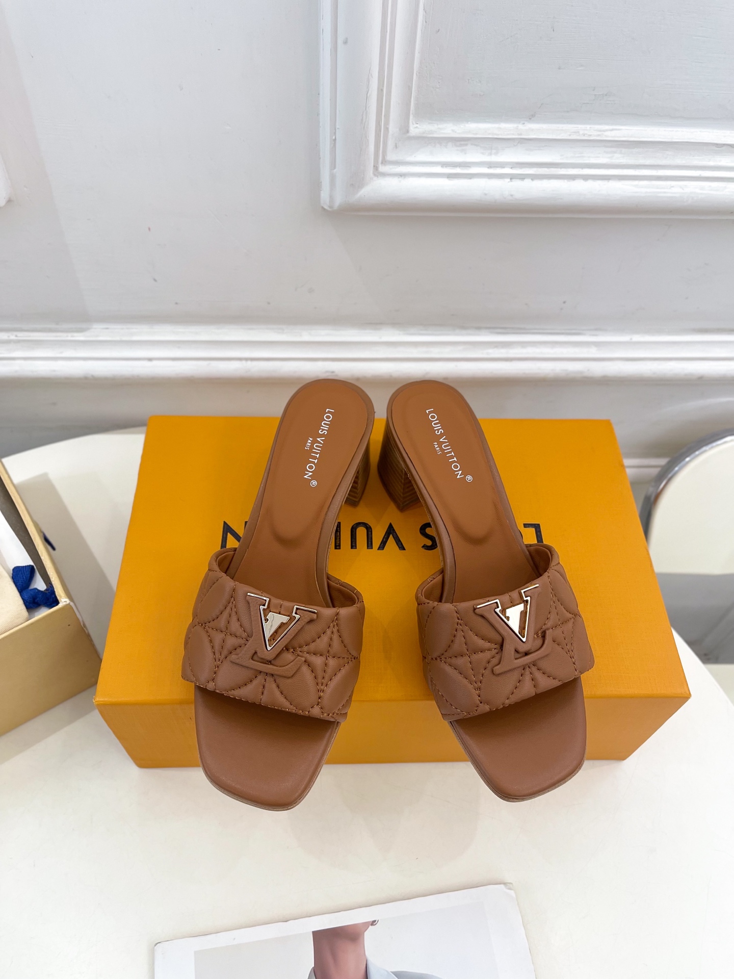 L Style embroidered letter buckle ladies slippers 5cm