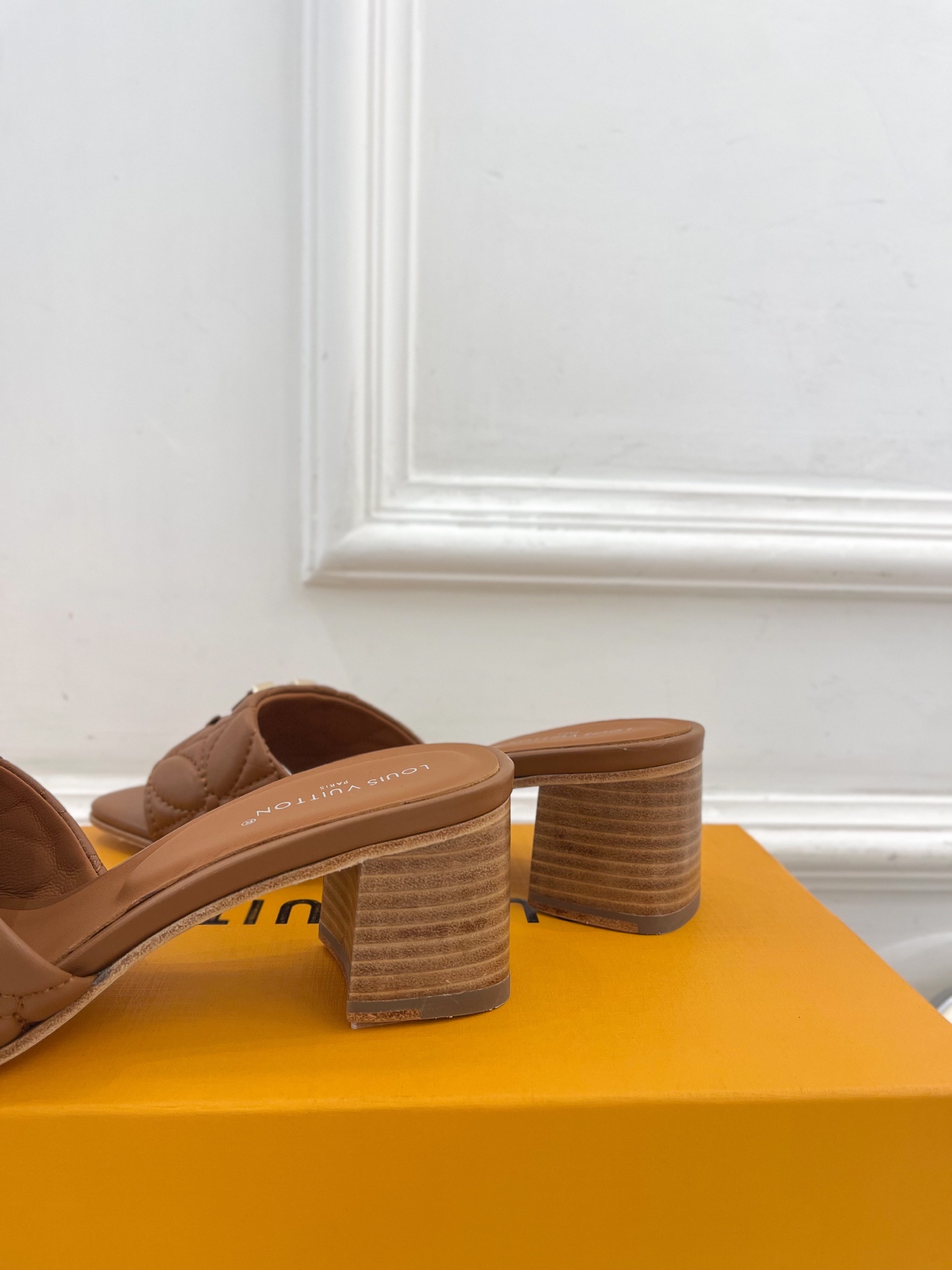 L Style embroidered letter buckle ladies slippers 5cm