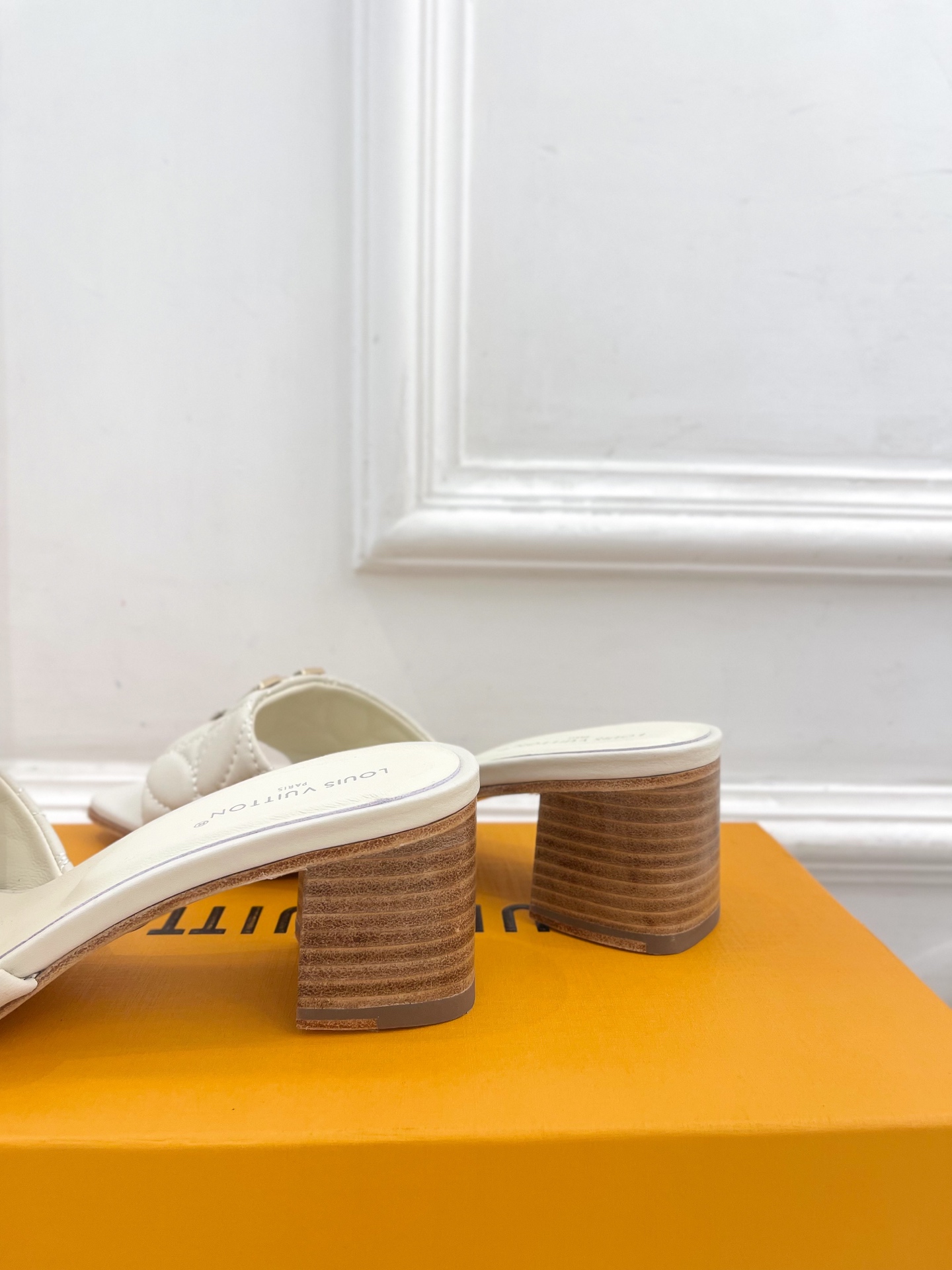 L Style embroidered letter buckle ladies slippers 5cm