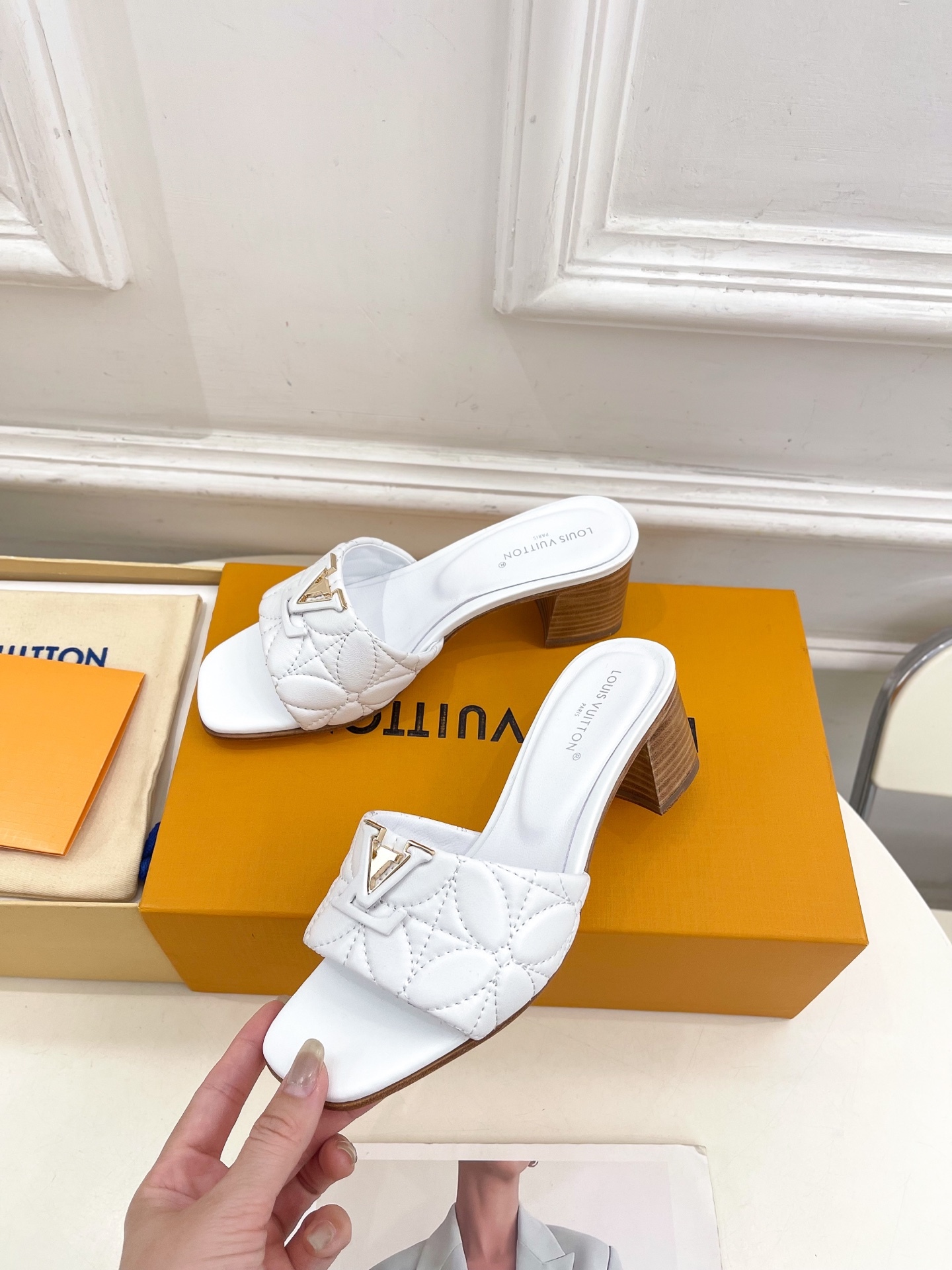 L Style embroidered letter buckle ladies slippers 5cm