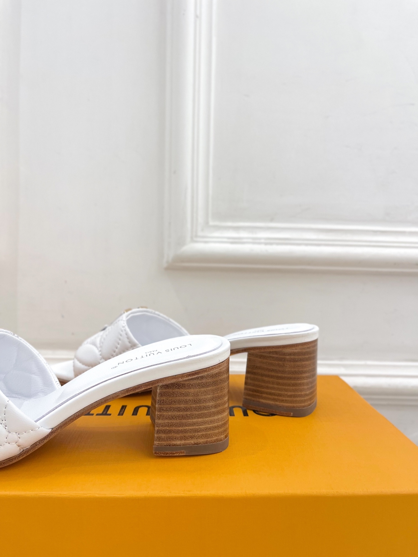 L Style embroidered letter buckle ladies slippers 5cm