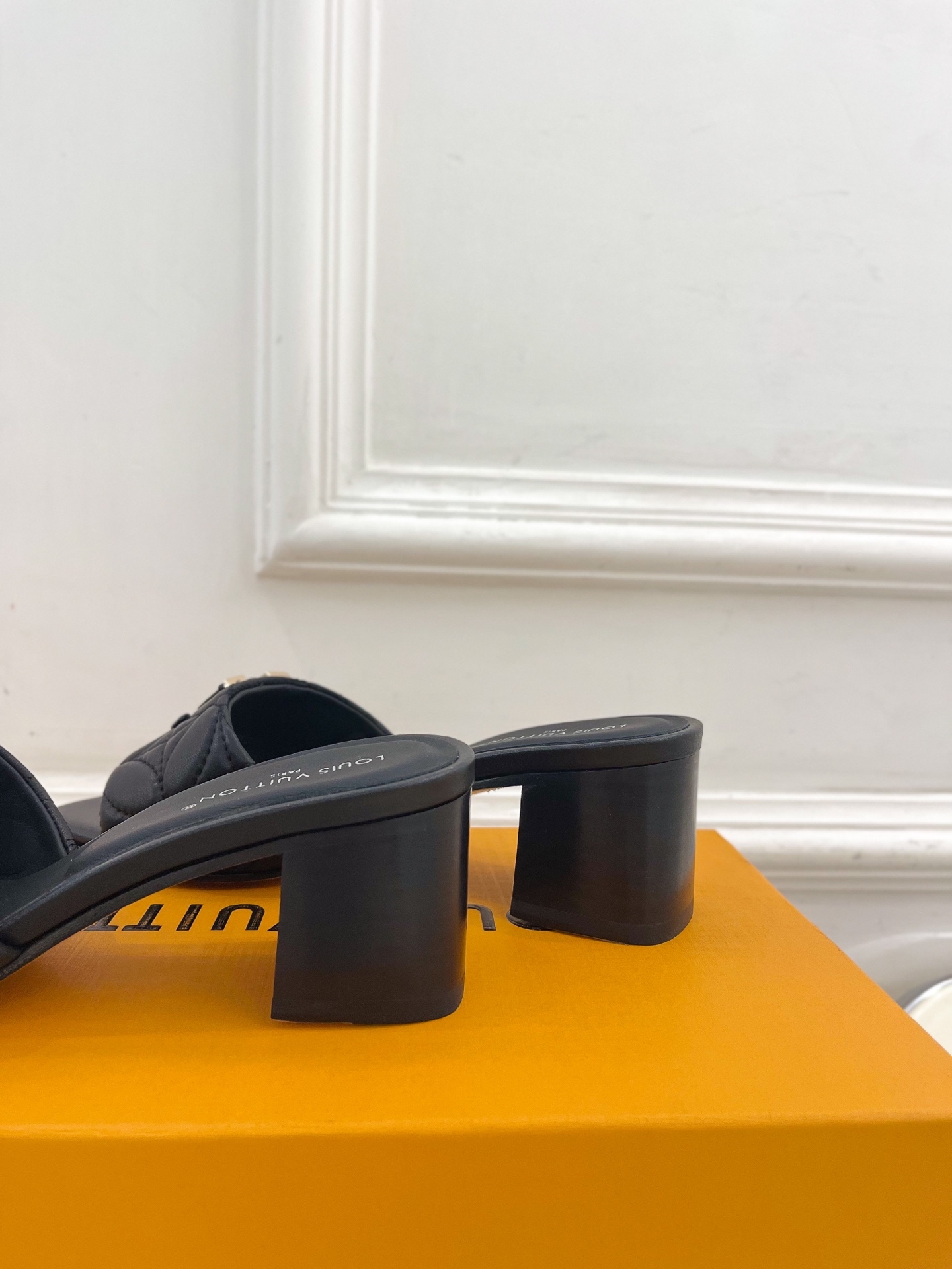 L Style embroidered letter buckle ladies slippers 5cm