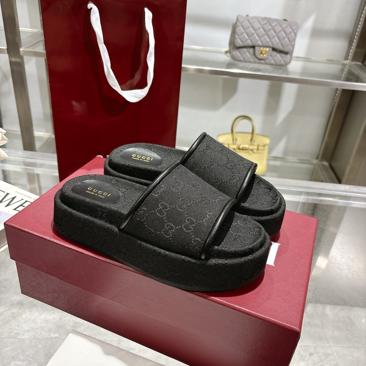 G Style thick-soled ladies slippers