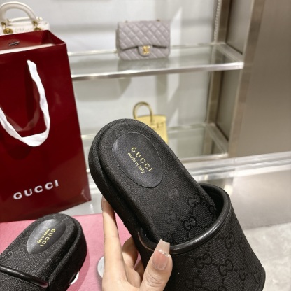 G Style thick-soled ladies slippers