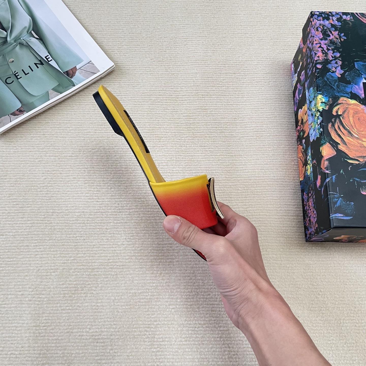 D Style gradient flat slippers