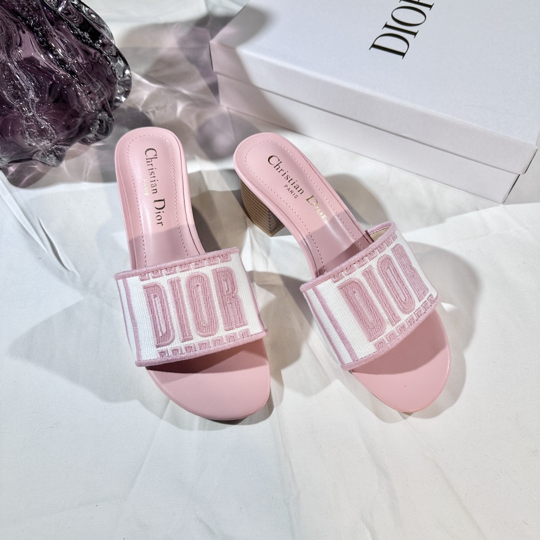 D Style 3D embroidery letters slippers 4.5cm