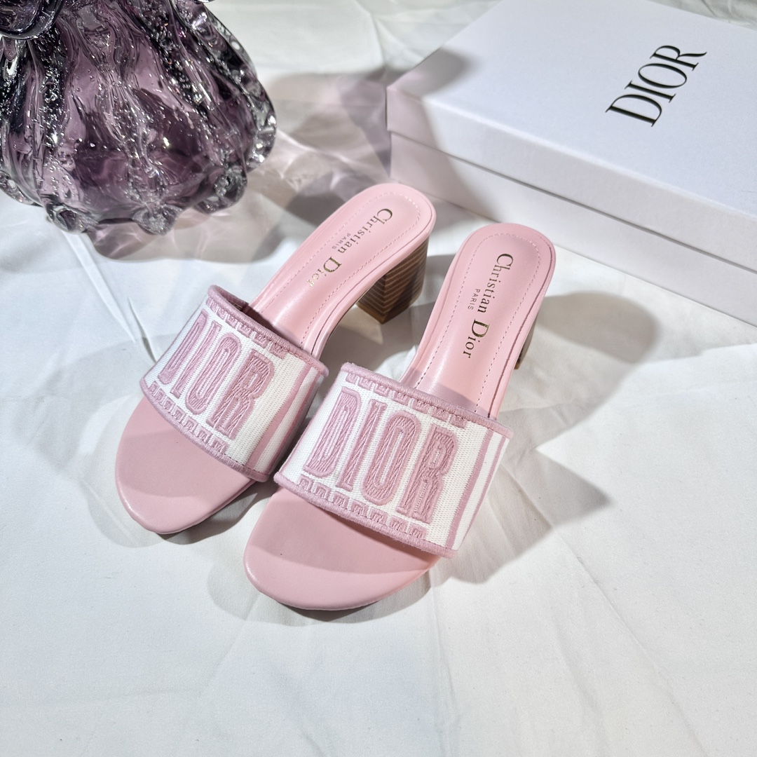 D Style 3D embroidery letters slippers 4.5cm