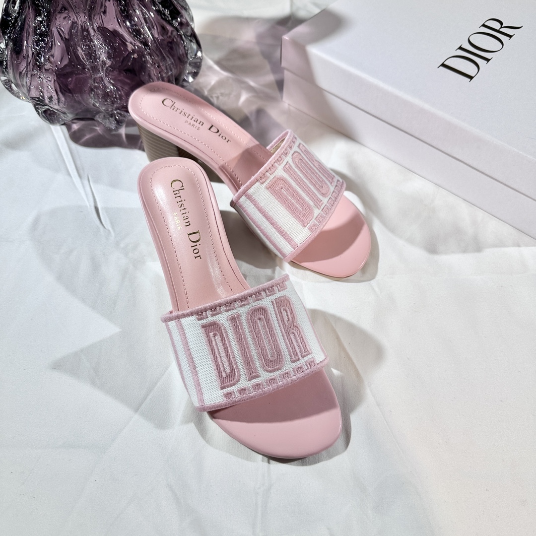 D Style 3D embroidery letters slippers 4.5cm