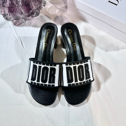D Style 3D embroidery letters slippers 4.5cm