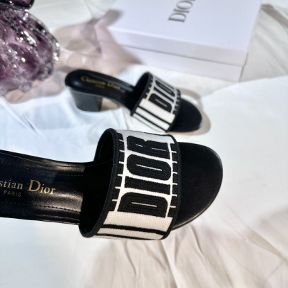 D Style 3D embroidery letters slippers 4.5cm