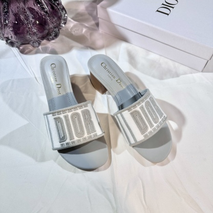 D Style 3D embroidery letters slippers 4.5cm