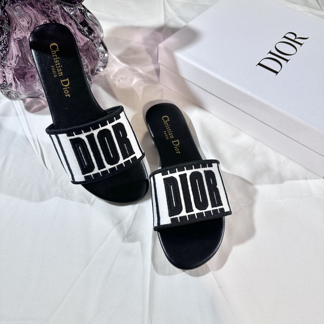D Style 3D embroidery letters slippers Flats