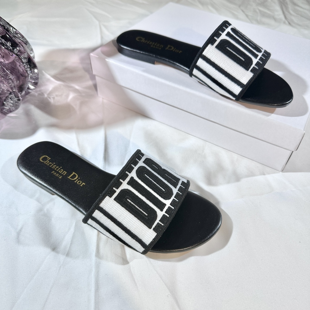 D Style 3D embroidery letters slippers Flats