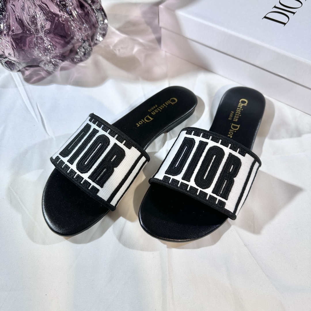 D Style 3D embroidery letters slippers Flats