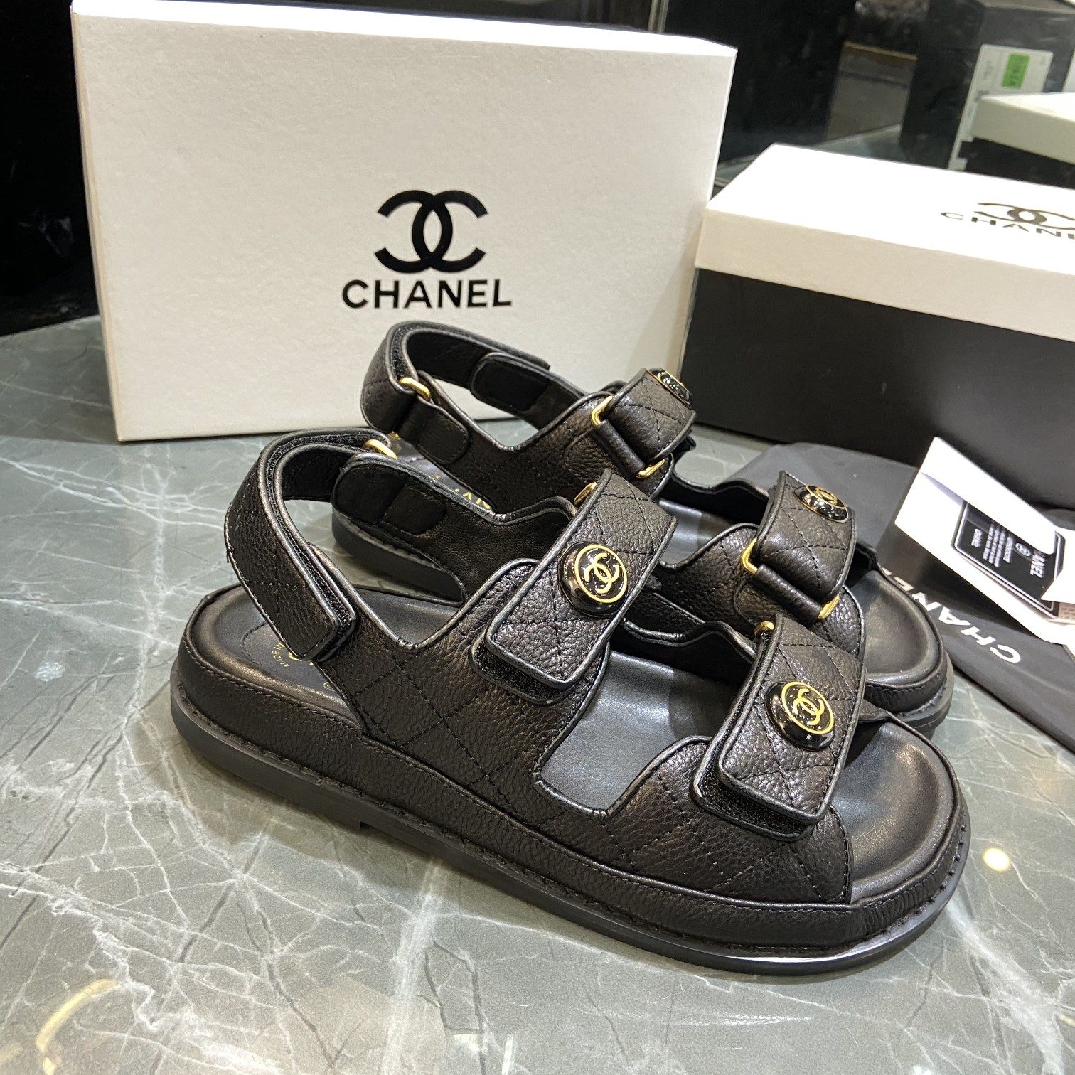 Diamond-patterned Velcro sandals 35-42